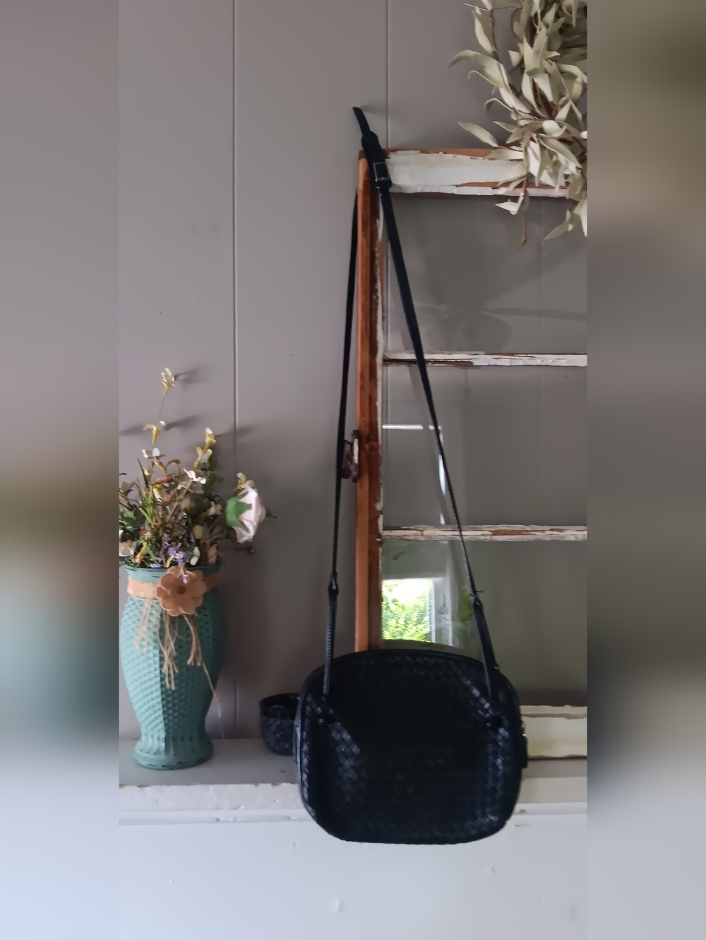 Vintage Bottega Veneta Intrecciato Black Woven Leather Crossbody Bag⚘️